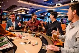 Antarmuka platform senggol138 yang menampilkan sportsbook, live casino, dan permainan slot